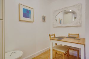 Kitchen/Breakfast Room- click for photo gallery